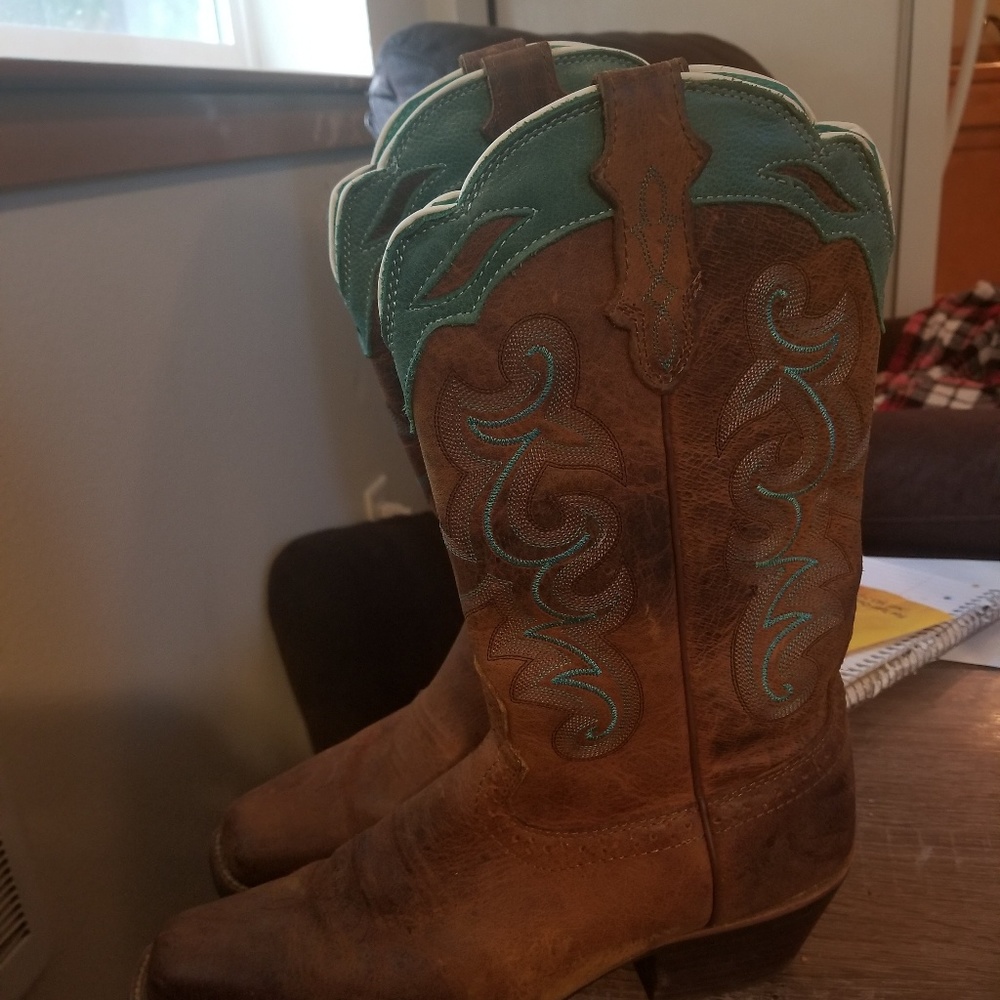 Womens justin boots size 10